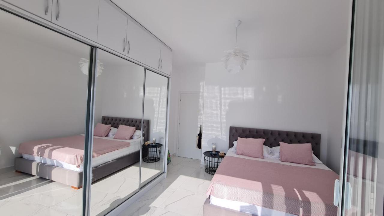 Rocknest Sea View Penthouse Apartment Sarande Exterior photo
